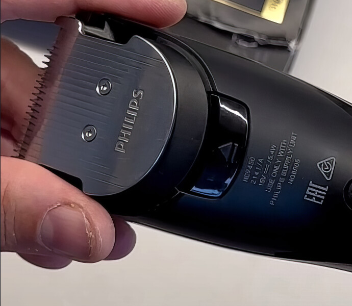Philips HC9450/15 im Test: Präzise Haarschnitte mit Titan-Klingen